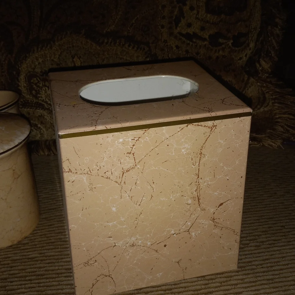Vintage 5 Piece Bath Set